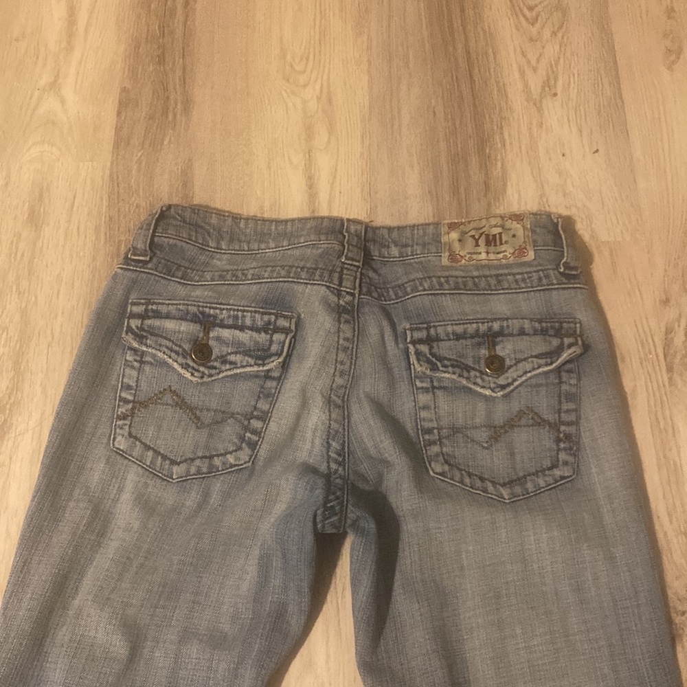 YMI low waisted jeans size 5